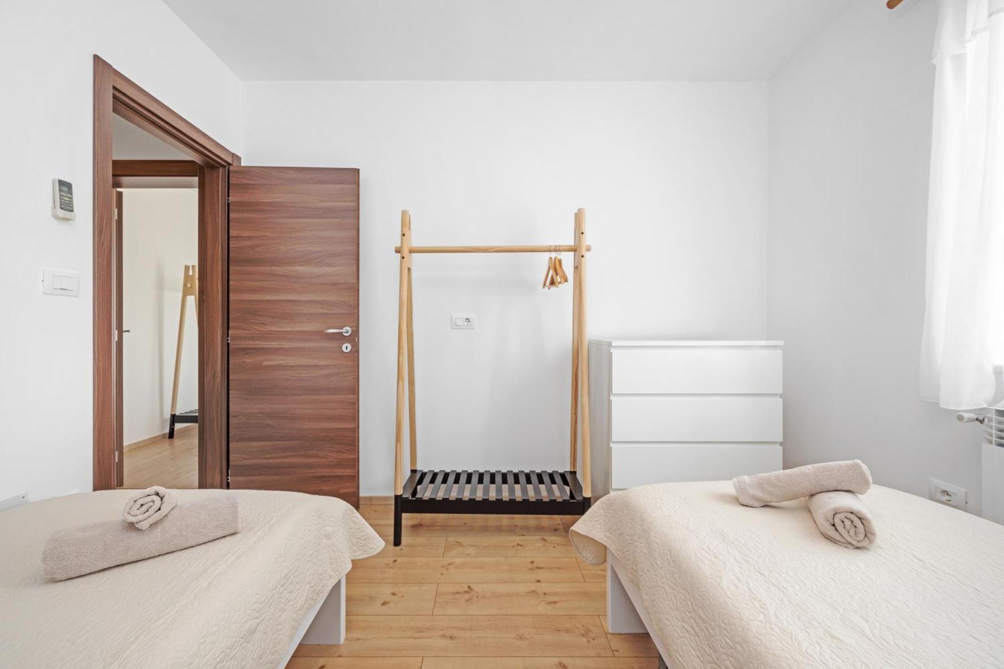 Apartment Delton Фажана Екстер'єр фото